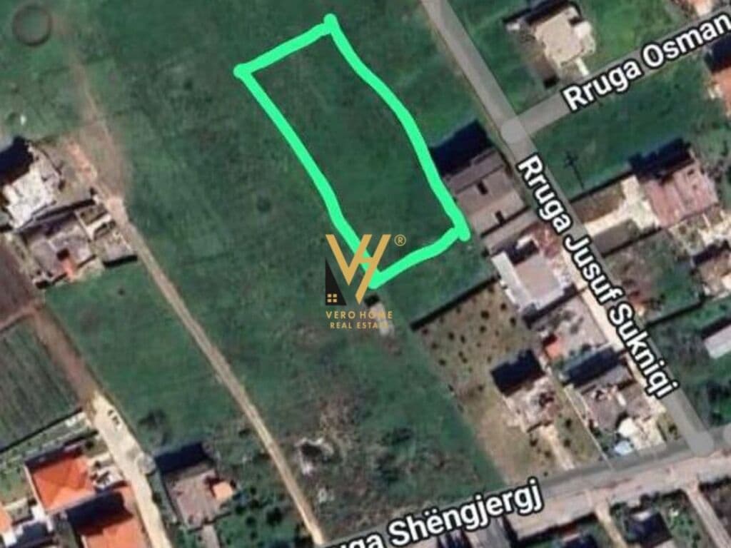 Shitet Truall ne Kavaje 1588 m2