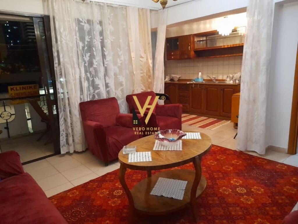 Jepet Apartament 1+1 me qera te Piazza 67 m2