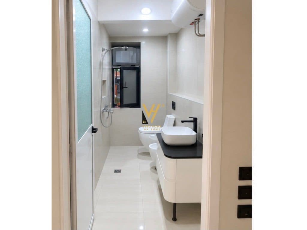 JEPET AMBIENT BIZNESI 86 M2 ME QERA NE VASIL SHANTO 100.000 LEKE 3