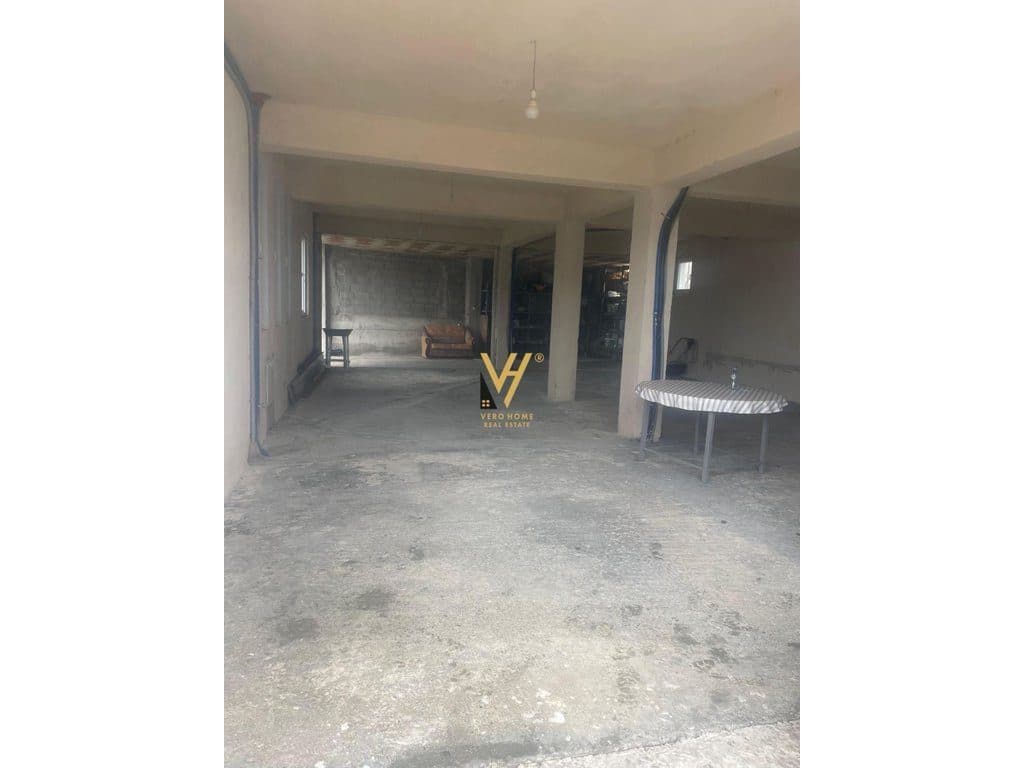 JEPET MAGAZINE 140 M2 ME QIRA TE AUTOSTRADA TR-DR 50.000 LEKE