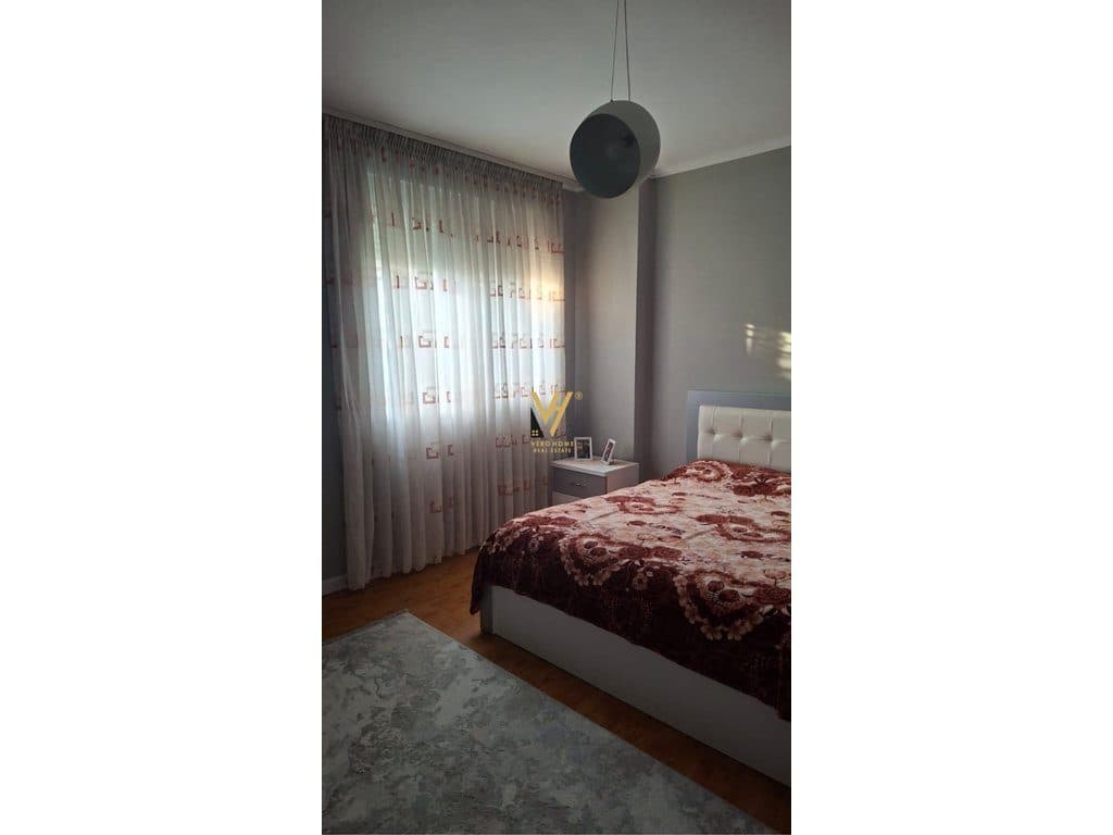 JEPET APARTAMENT 2+1+2+BLK ME QERA NE DON BOSKO 80.000 LEKE 3