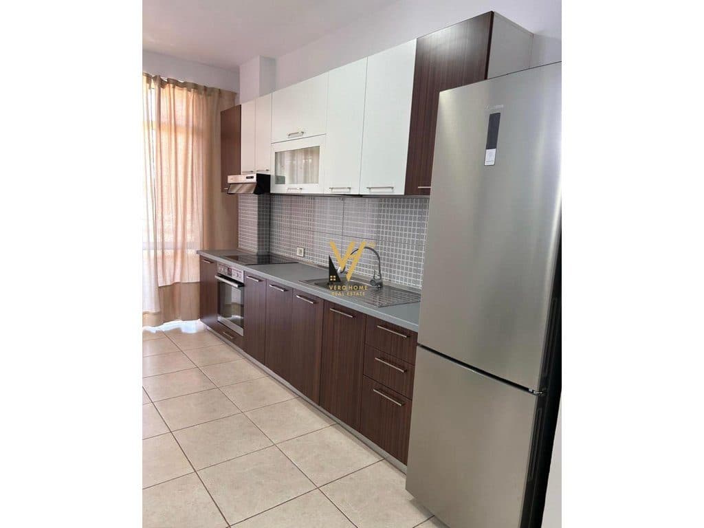 JEPET APARTAMENT 2+1 ME QERA TE RR.KONGRESI MANASTIRIT 63.000 LEKE 3