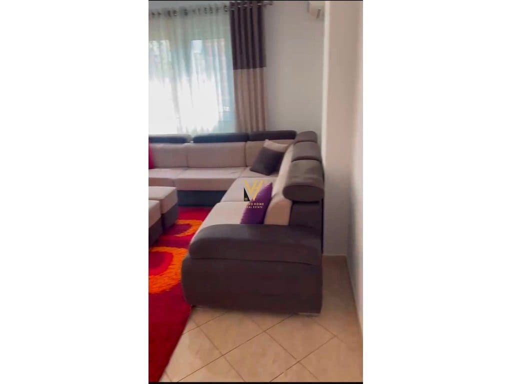 JEPET APARTAMENT 1+1+BLK ME QERA TE MYSLYM SHYRI 60.000 LEKE