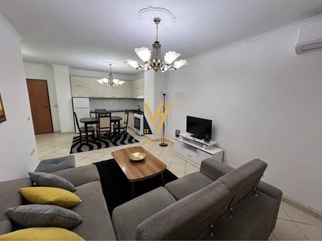 JEPET APARTAMENT 2+1+BLK ME QERA TE KOMUNA E PARISIT 650 EURO