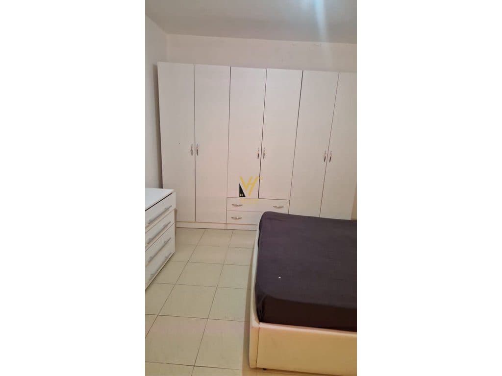 JEPET APARTAMENT 1+1+BLK ME QERA TE RRUGA E DIBRES 50.000 LEKE 4