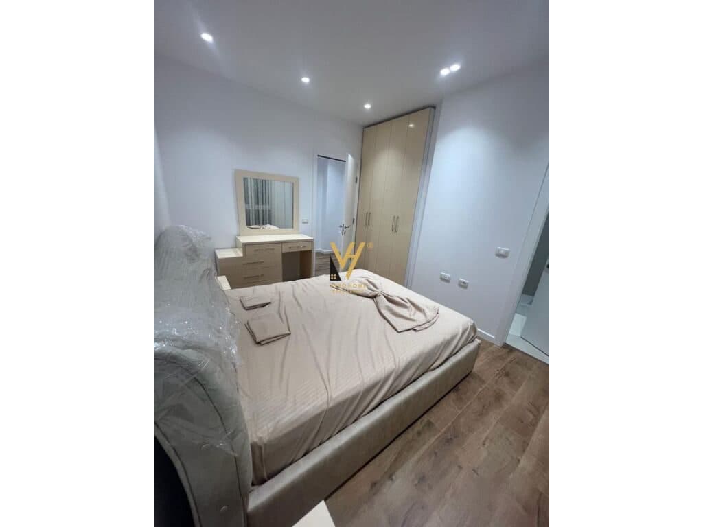Jepet Apartament 2+1+2 me qera te Rruga 5 Maji 174 m2 2