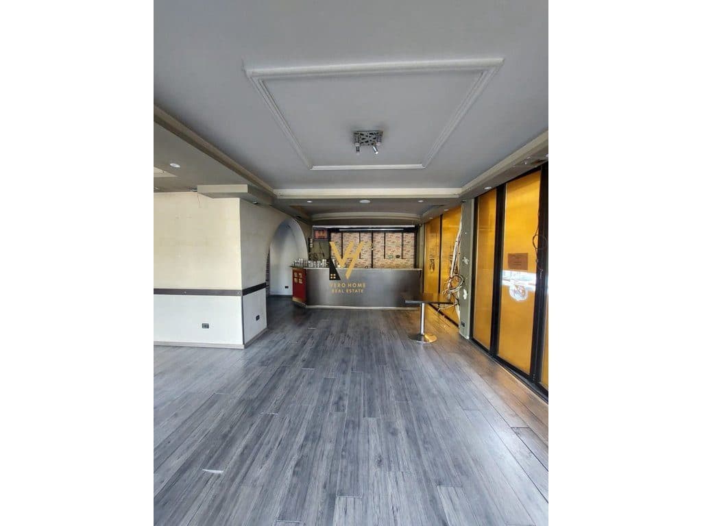 JEPET AMBIENT BIZNESI 100 M2 ME QIRA TE MINE PEZA 1.600 EURO 3