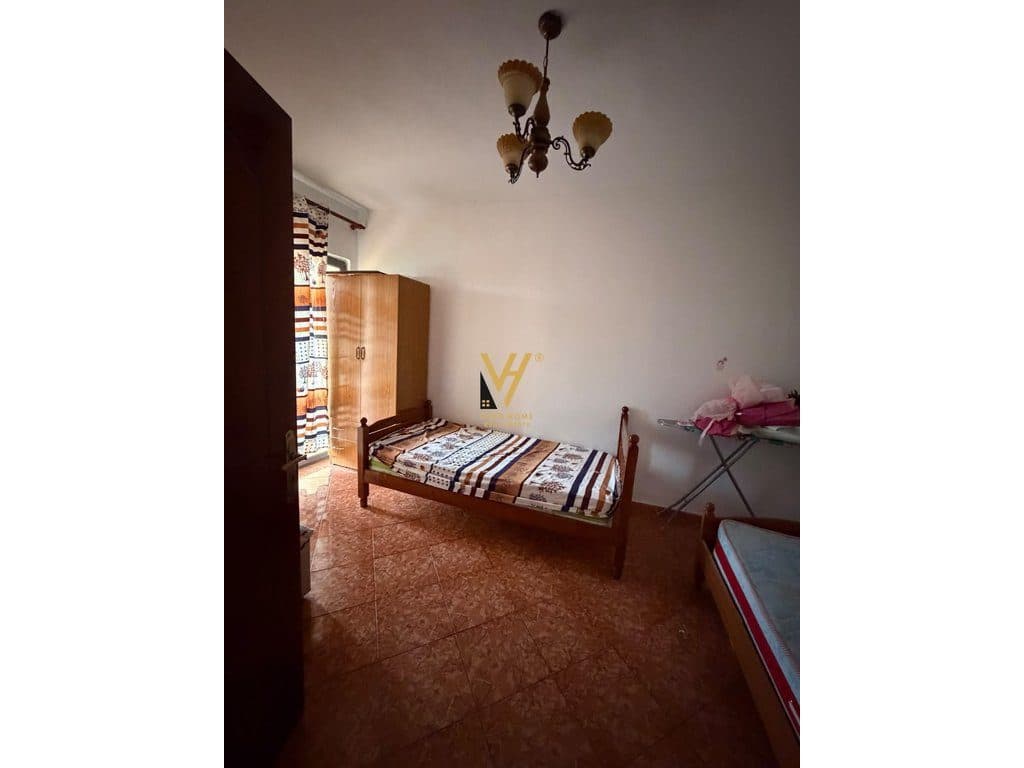 JEPET APARTAMENT 2+1+2+BLK ME QERA TE QSUT 42.000 LEKE 4