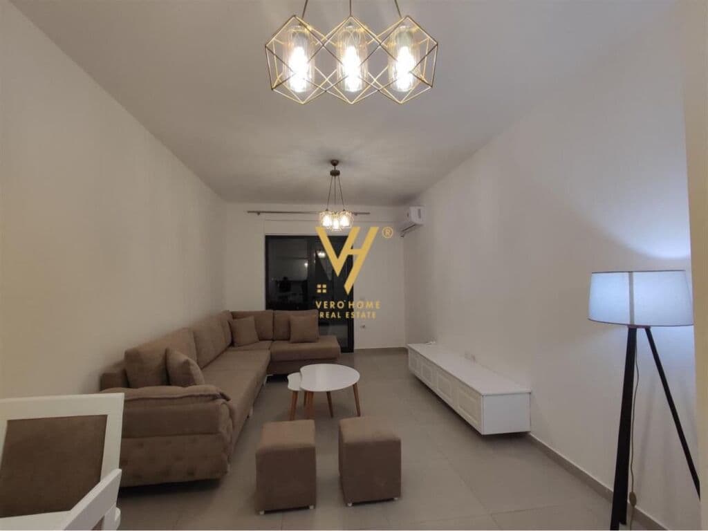 Jepet Apartament 1+1+ballkon me qera te Unaza e Re 80 m2 2
