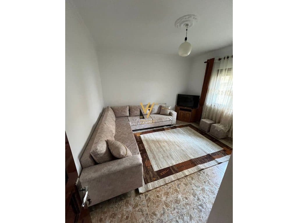 JEPET APARTAMENT 1+1+BLK ME QERA TE QYTET STUDENTI 40.000 LEKE