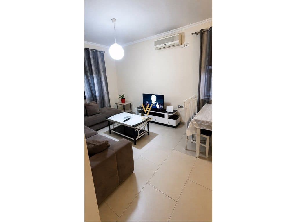 JEPET APARTAMENT 2+1+BLK ME QERA RRUGA MYSLYM SHYRI 45.000 LEKE