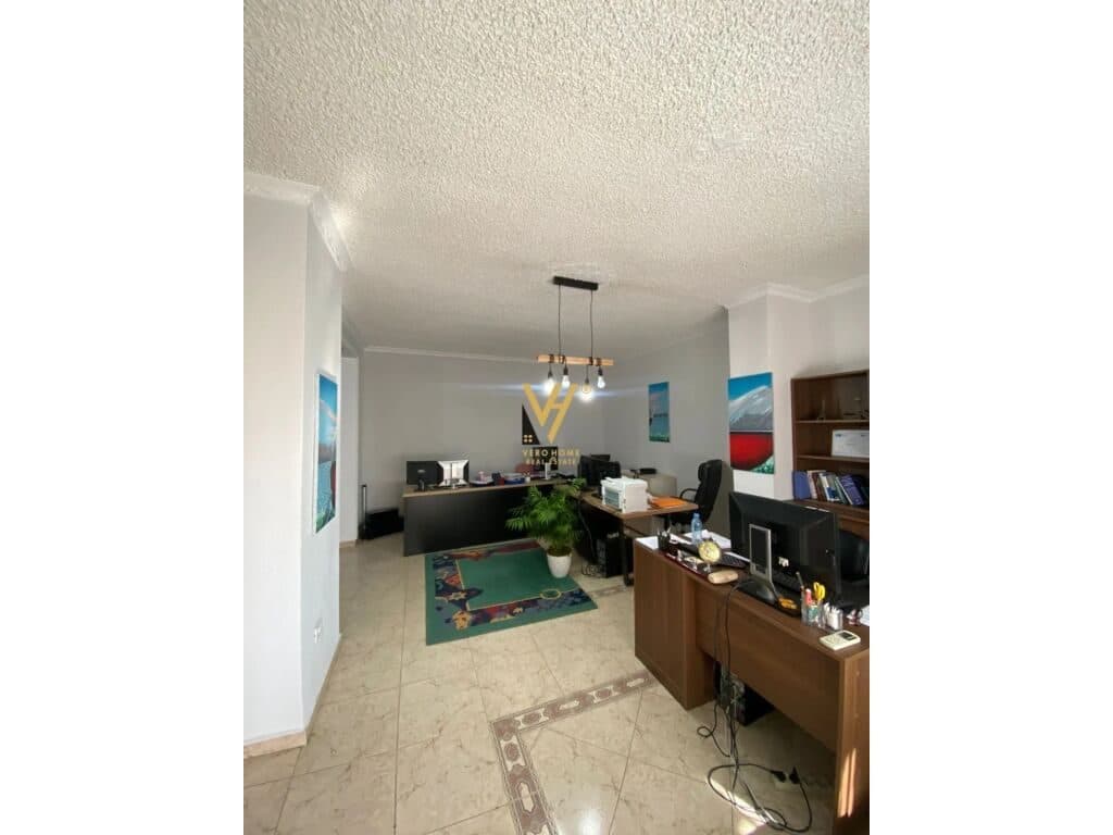 Shitet Apartament 1+1+ballkon te Rruga e Kosovareve 100 m2