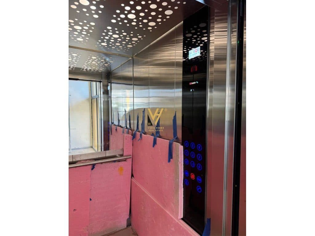JEPET AMBIENT BIZNESI 550 M2 ME QIRA, PRANE BULEVARDIT TE RI,3.000 EURO 4