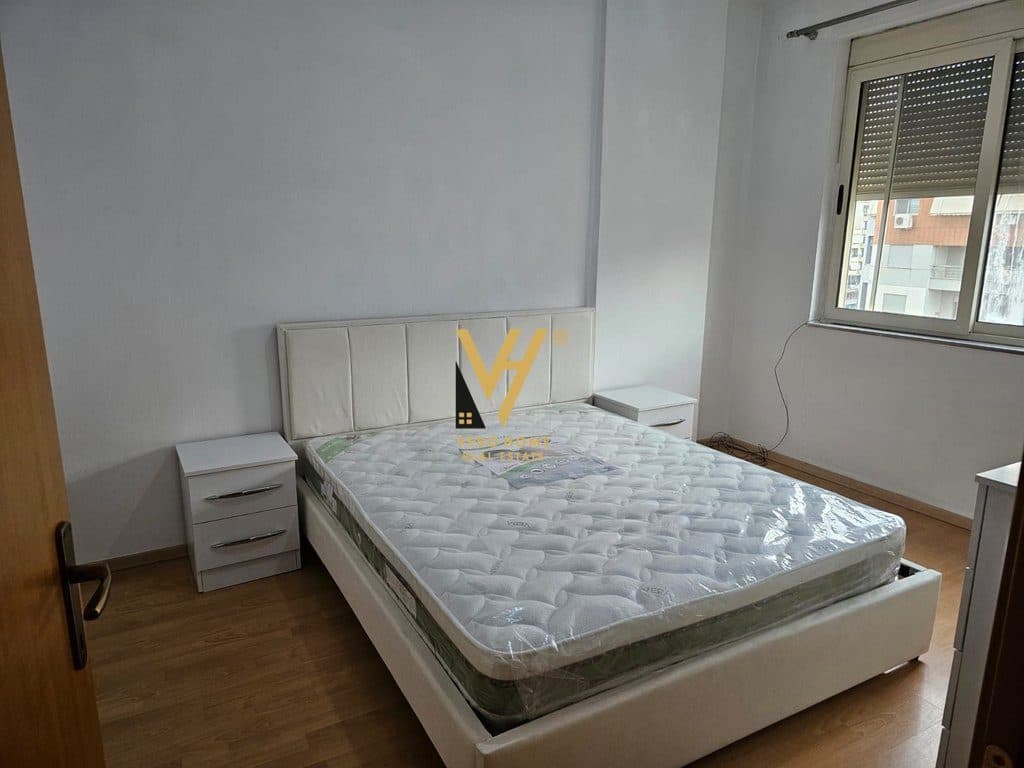 JEPET APARTAMENT 2+1+2+BLK ME QERA TE FABRIKA E MIELLIT 550 EURO 3