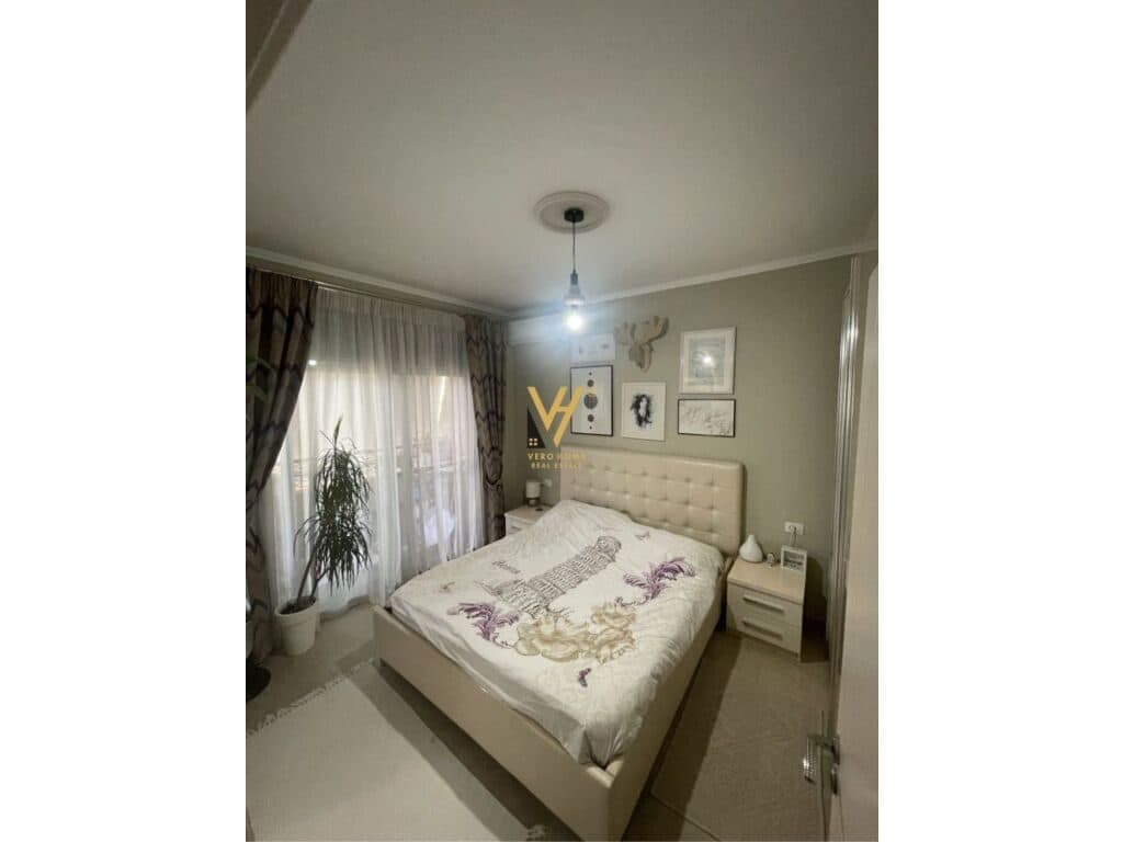 Jepet Apartament 2+1+2+ballkon me qera te Kopshti Botanik 100 m2 2