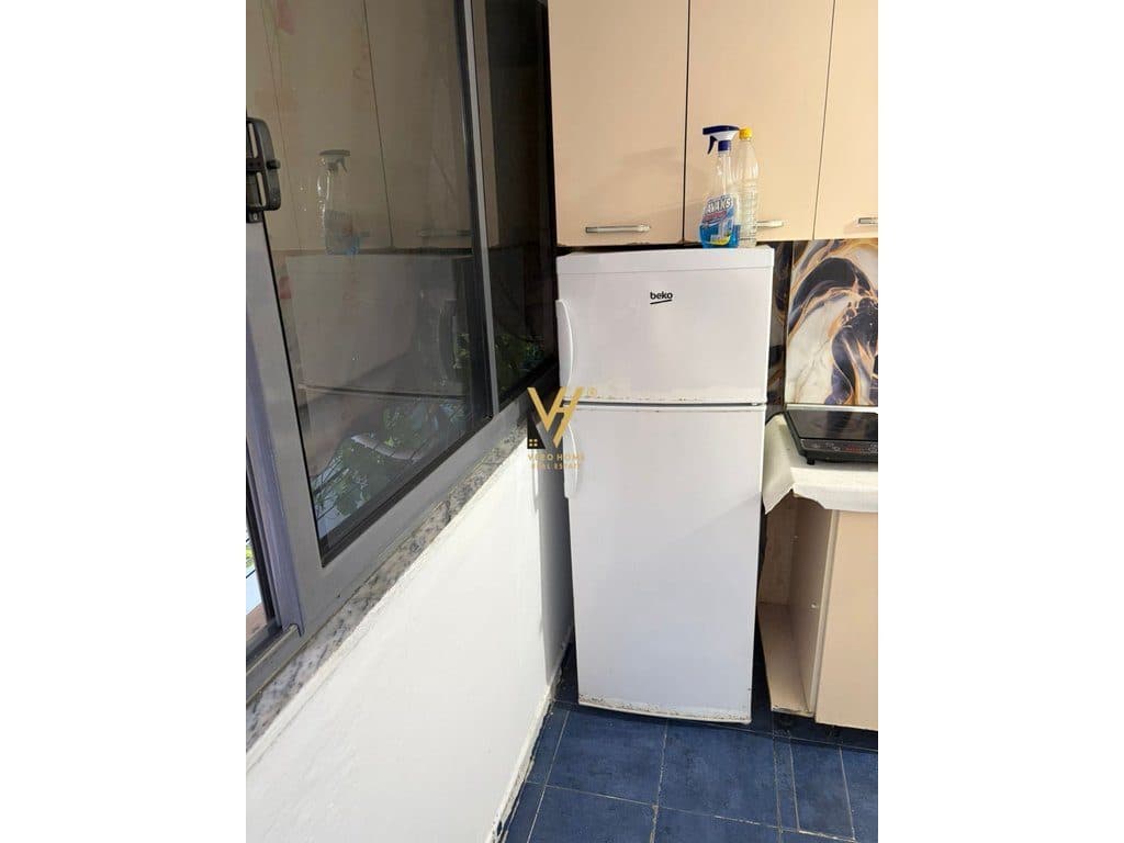 JEPET APARTAMENT 1+1 ME QERA TE RR.HOXHA TAHSIM 40.000 LEKE 3