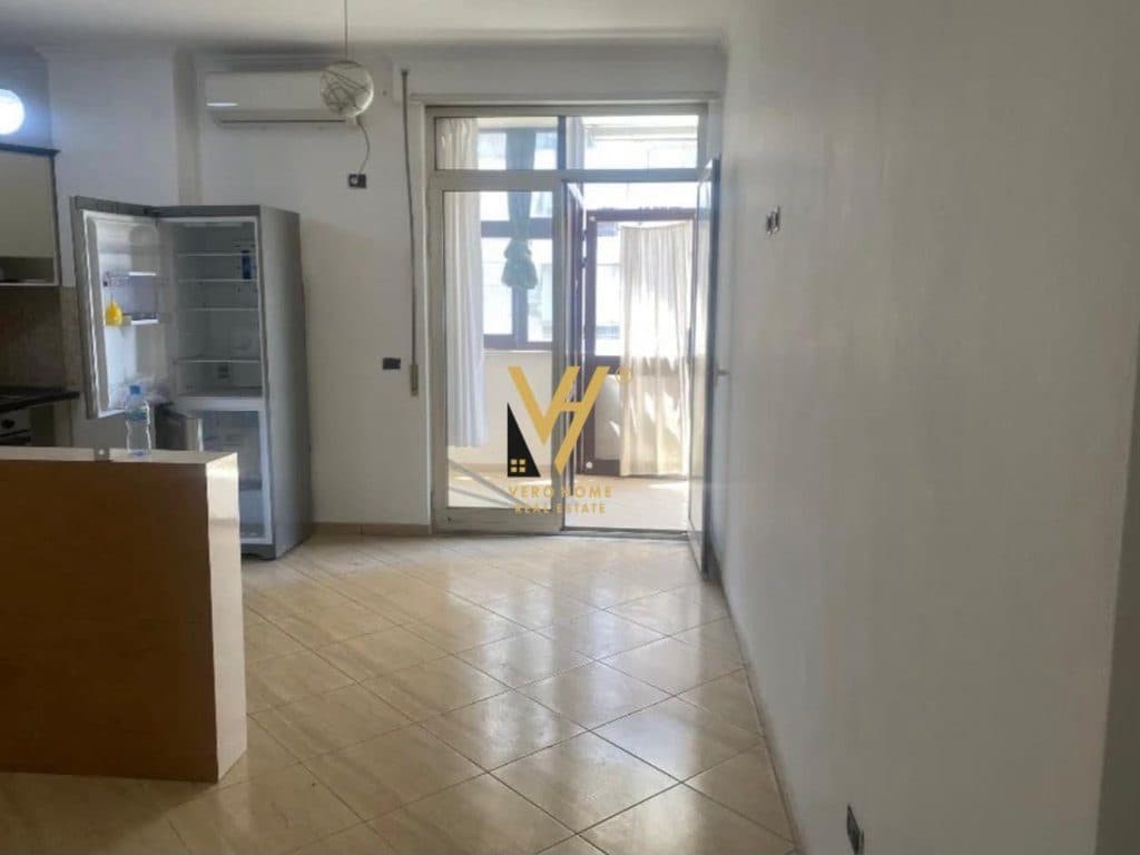 JEPET ZYRE 92 M2 ME QERA TE PAZARI I RI 60.000 LEKE