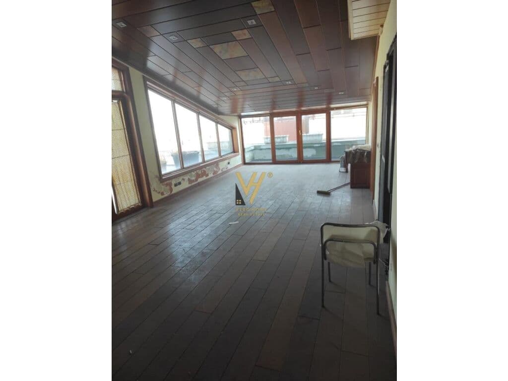 Shitet apartament 4+1+2 te Kodra e Diellit 268 m2