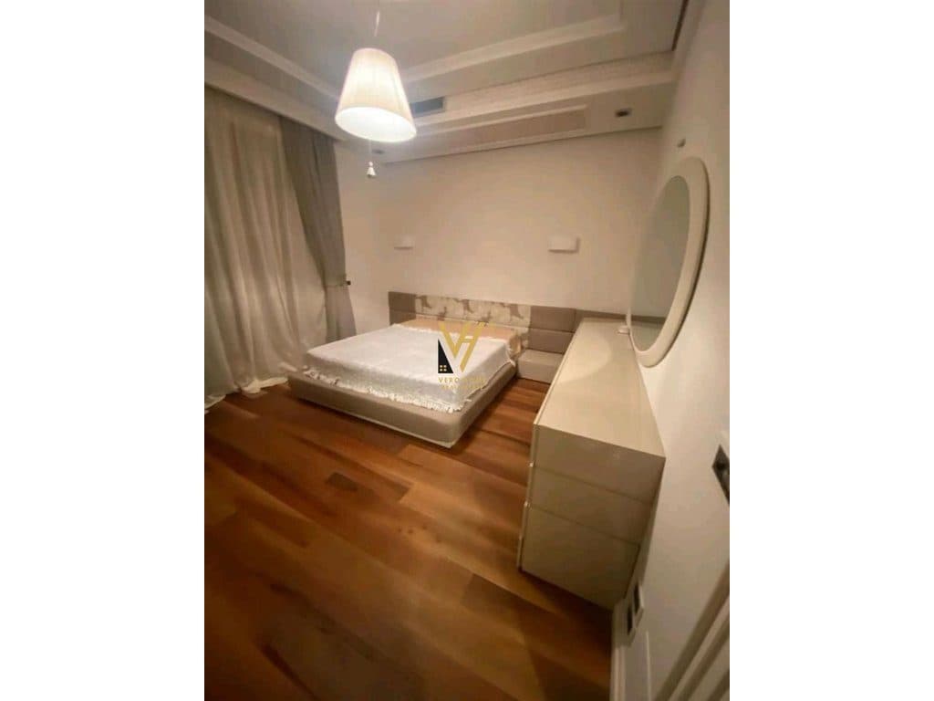 JEPET APARTAMENT 1+1+BLK ME QIRA TE SHKOLLA E KUQE 700 EURO 3