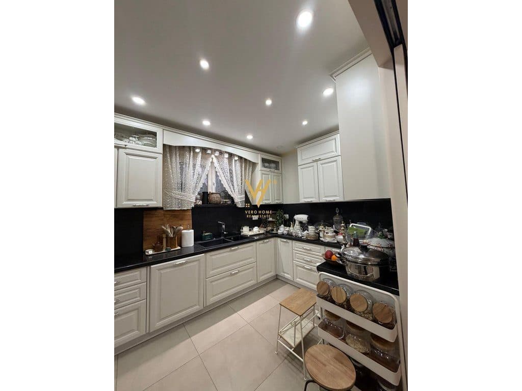 SHITET APARTAMENT 3+1+BLK TE KIKA 1, KOMUNA E PARISIT 367.000 EURO 2
