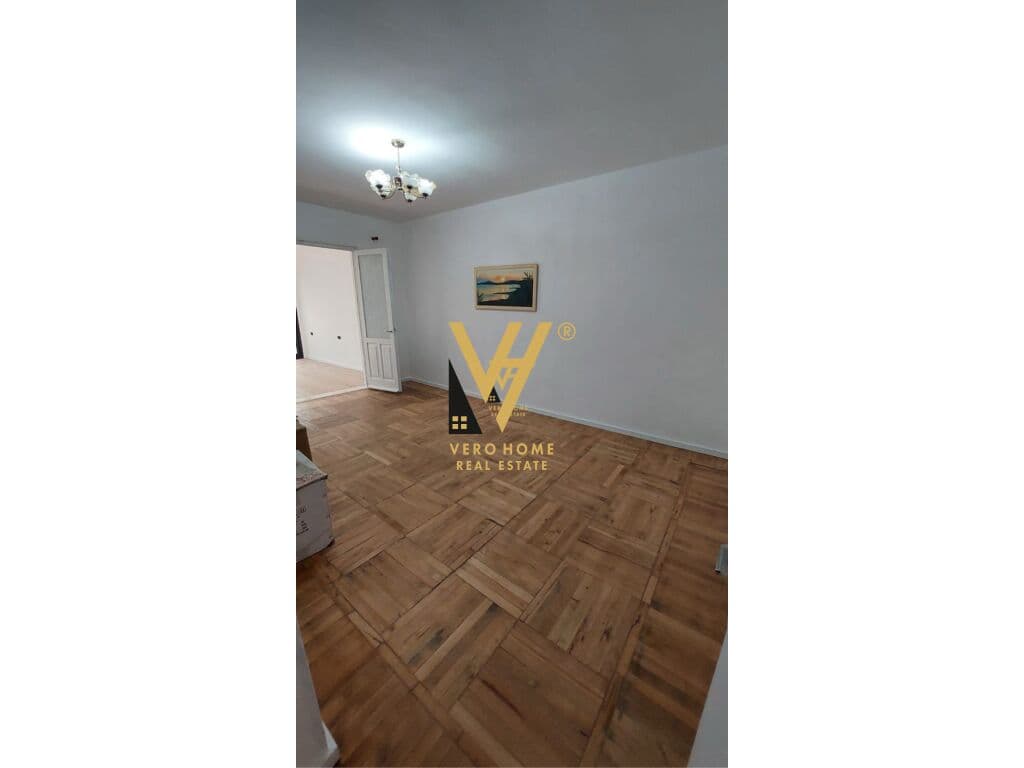 JEPET AMBIENT 120 M2 ME QERA MYSLYM SHYRI 900 EURO 2