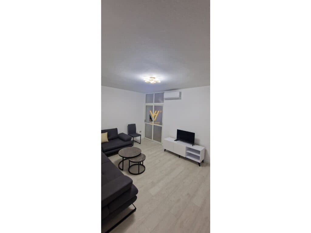 Jepet Apartament 1+1+ballkon me qera te Komuna e Parisit 65 m2 3