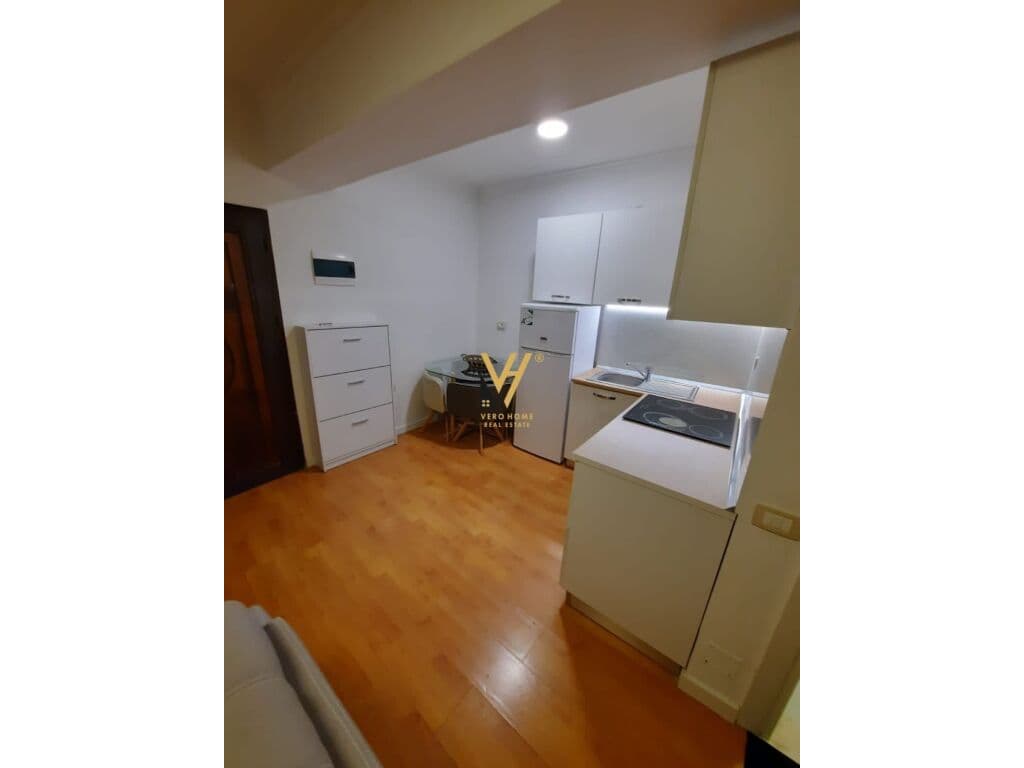 Shitet Apartament 2+1+ballkon te Libri Universitar , Bllok 70 m2 2