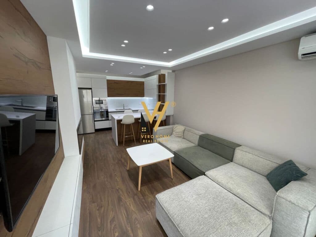 Jepet Apartament 2+1 me qera te Komuna e Parisit 90 m2 2