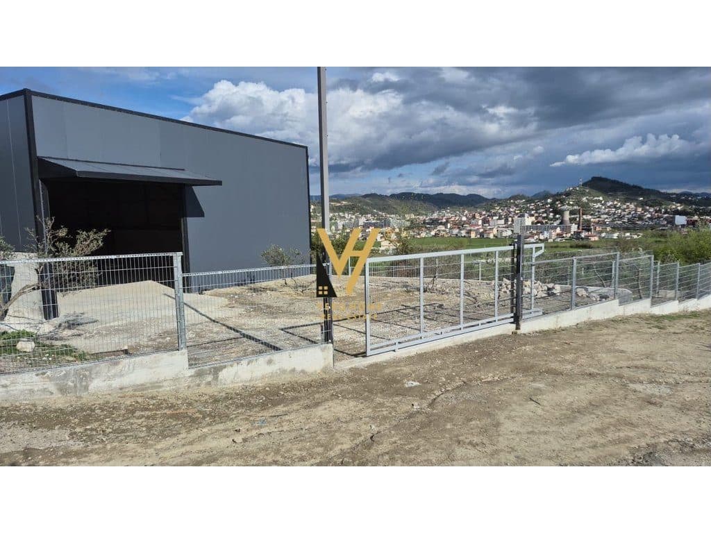 JEPET MAGAZINE 700 M2 ME QERA NE VAQARR 120.000 LEKE 3