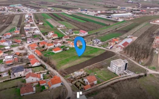 Parcelë në shitje! 3