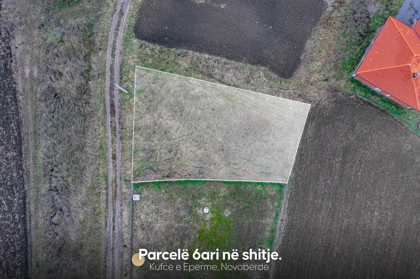 Parcelë në shitje