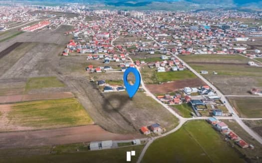 Parcelë në shitje! 3