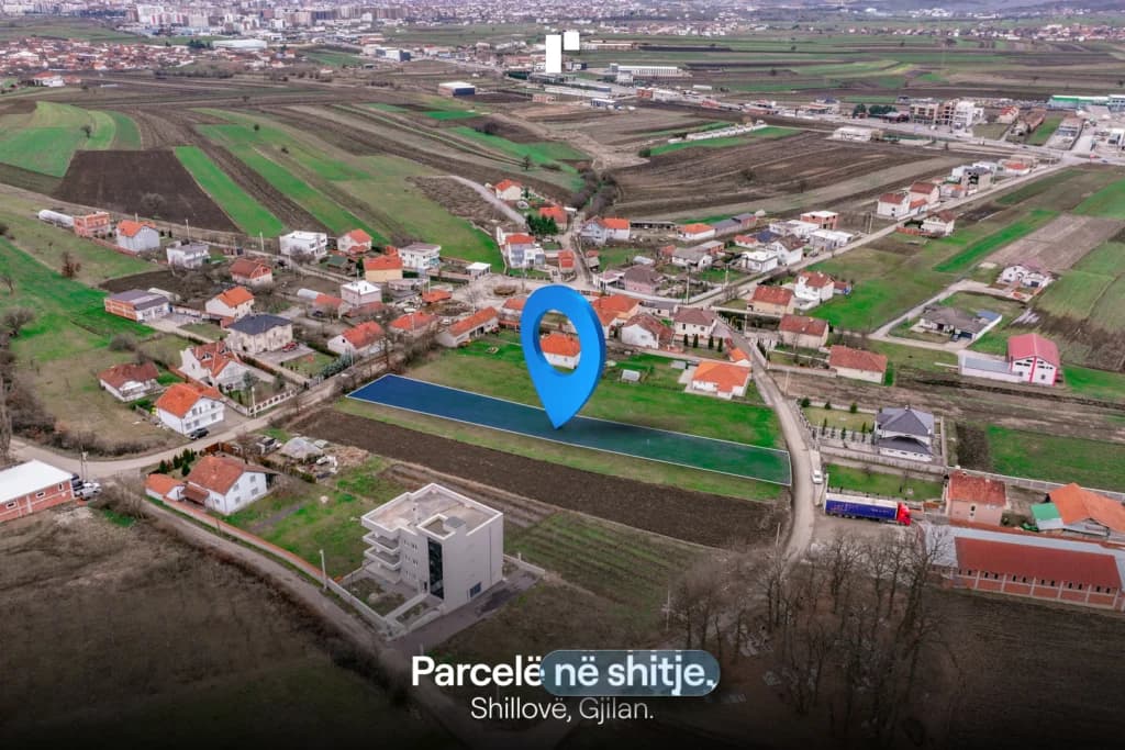 Parcelë në shitje!