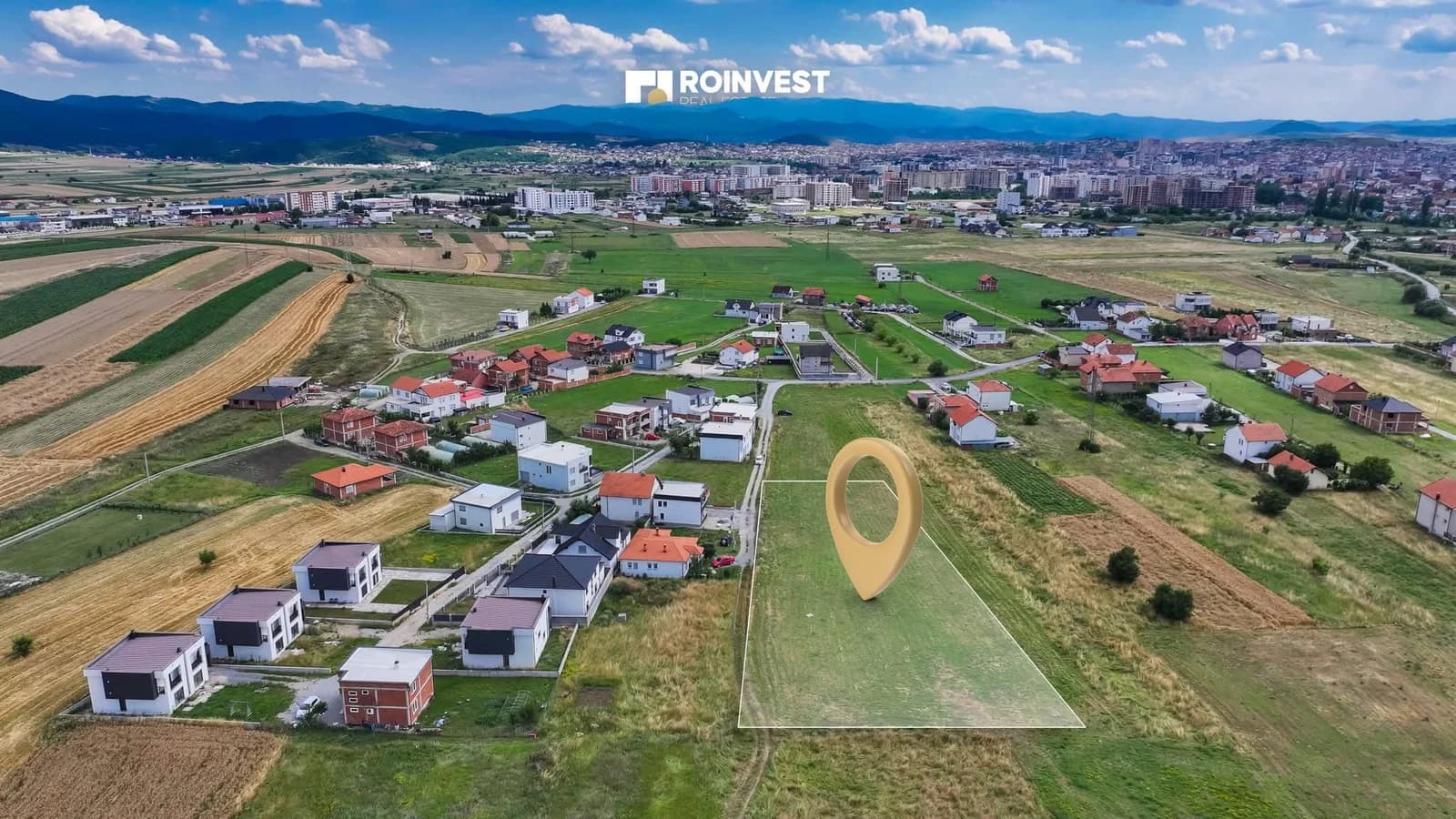 Parcelë në shitje!