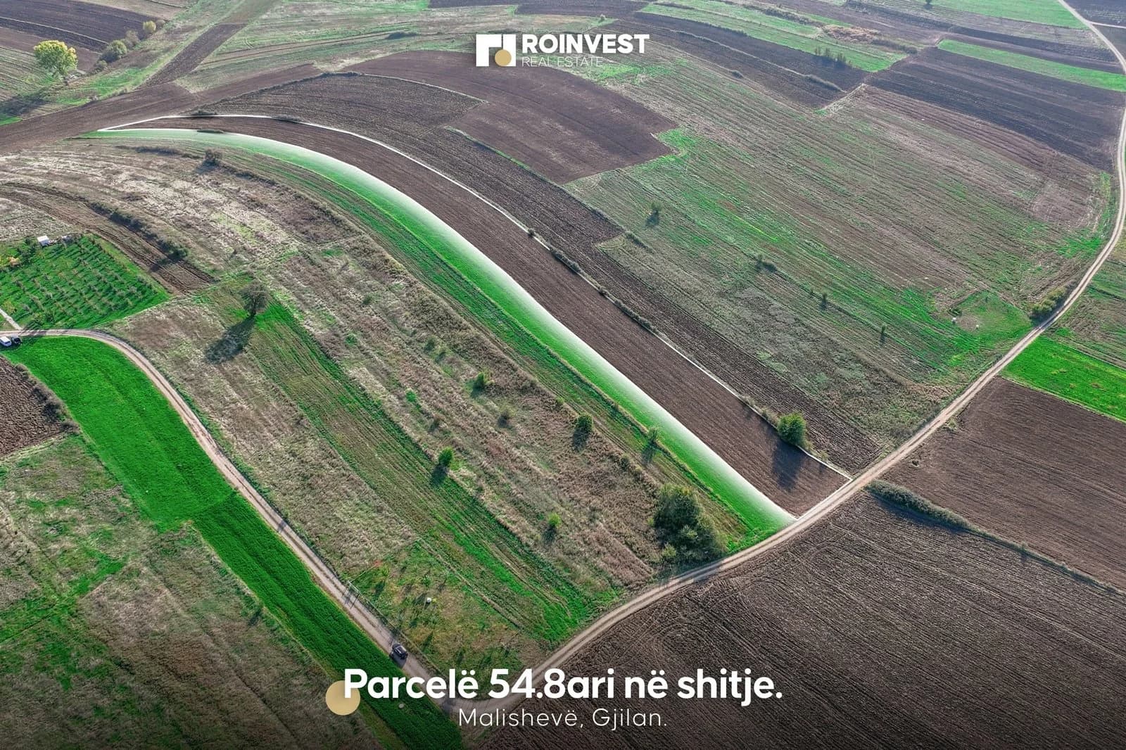 Parcelë në shitje!