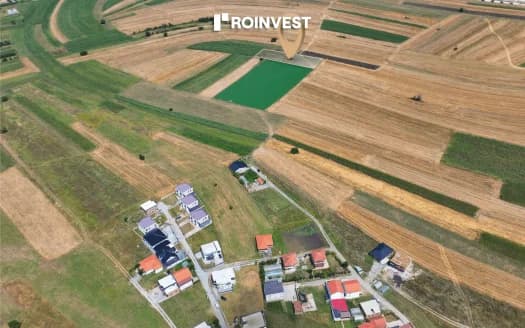 Parcelë në shitje! 3