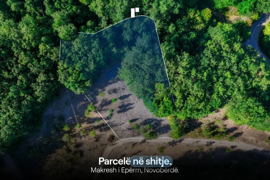Parcelë në shitje!