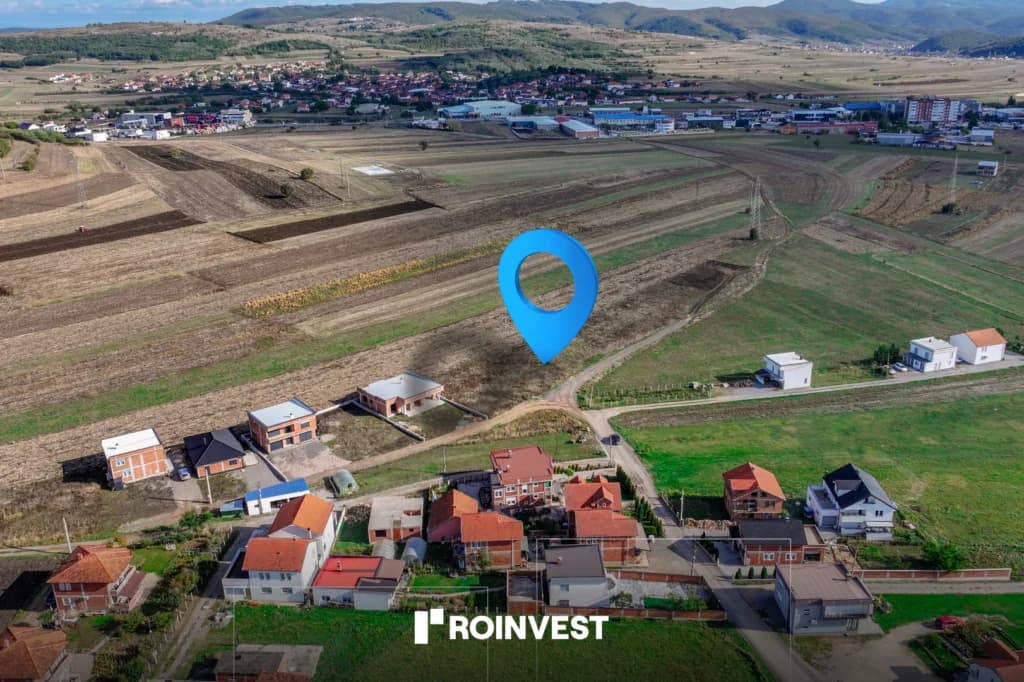 Parcelë në shitje!