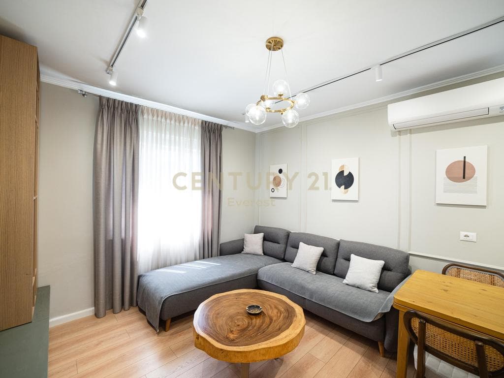 PAZARI I RI, SHESIM APARTAMENT 2+1 2