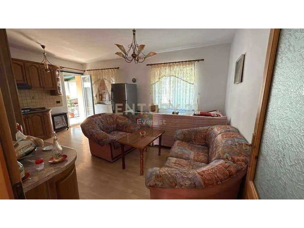 KRUJE, APARTMENT 3+1 FOR SALE