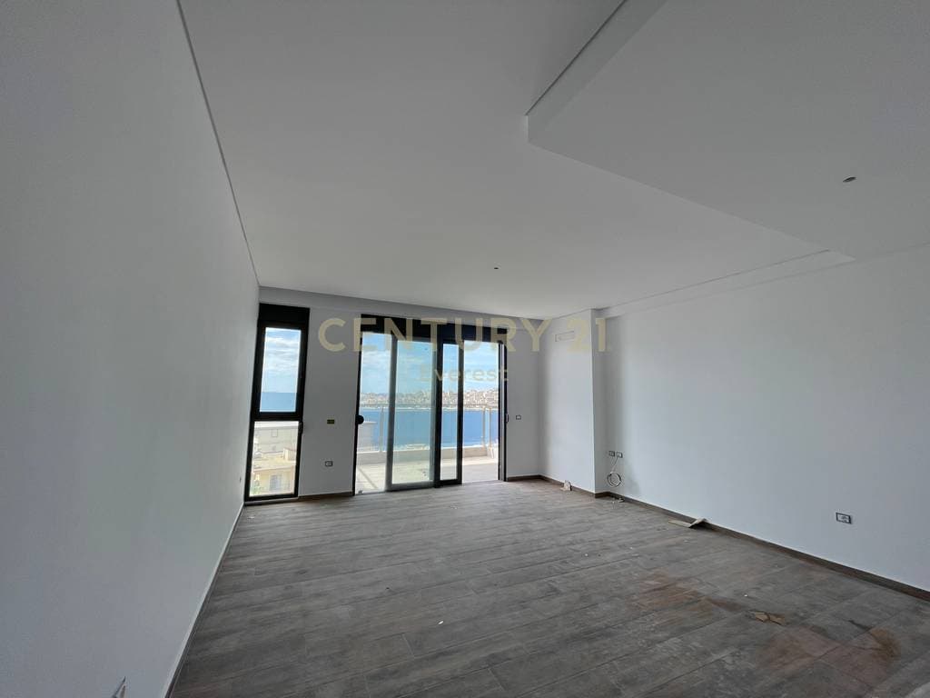 SARANDE, SHESIM APARTAMENT 2+1+2 ME PAMJE NGA DETI PRANE VILES QEVERITARE 4