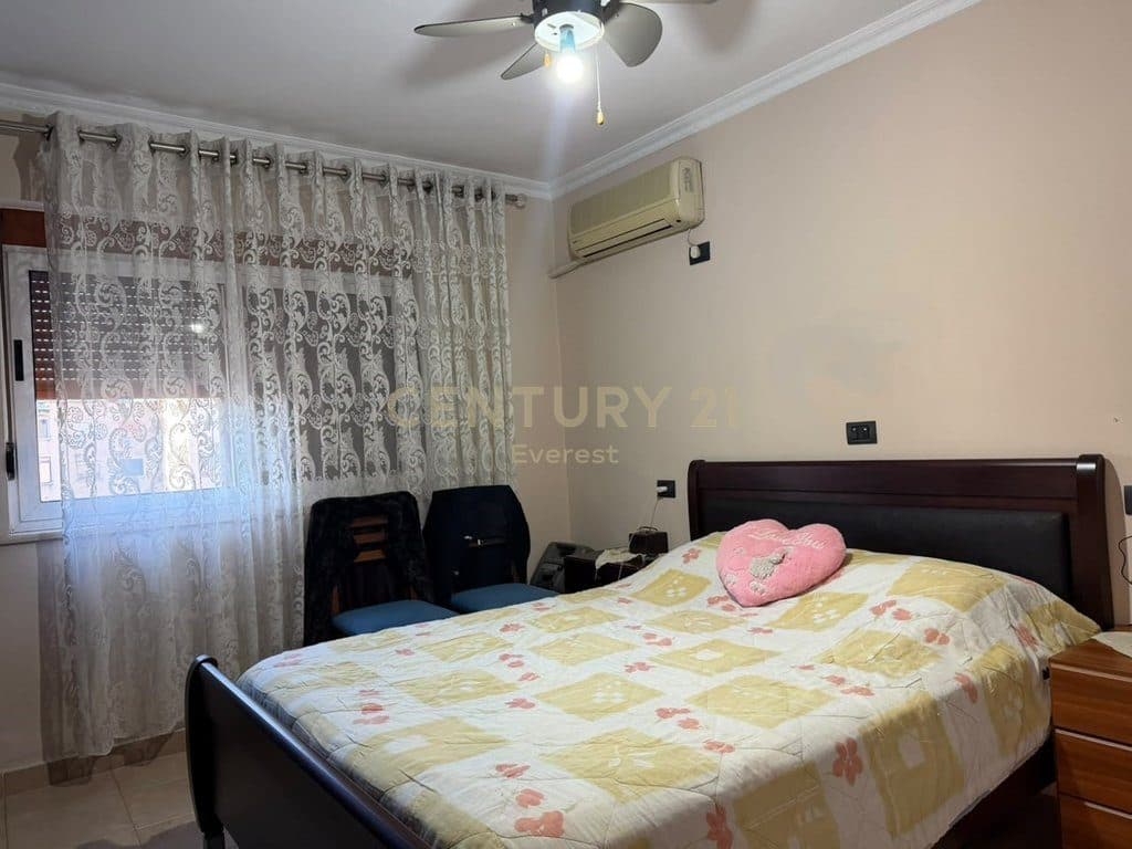 RRUGA FORTUZI, JAPIM ME QIRA APARTMENT 1+1 4