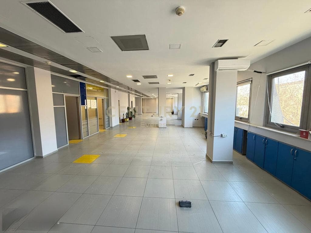 KAVAJA ROAD, COMMERCIAL SPACE FOR SALE