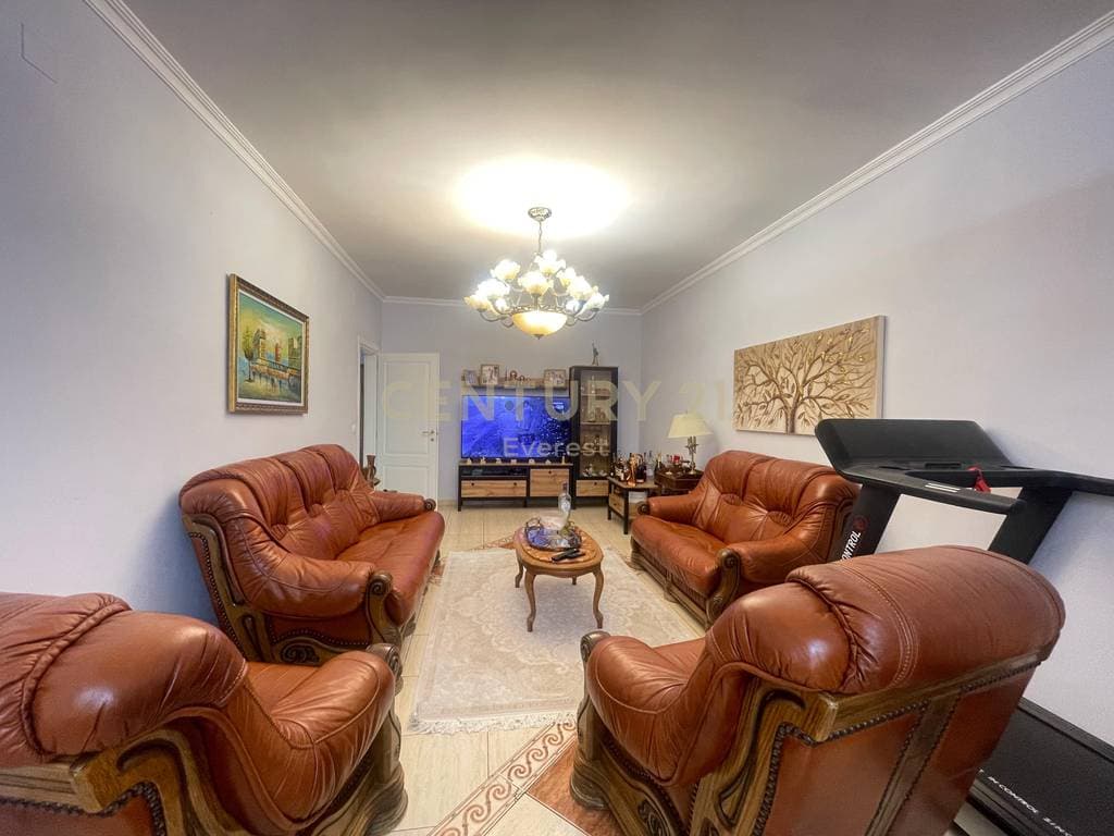 VASIL SHANTO, JAPIM ME QIRA APARTAMENT 3+1+2! 3