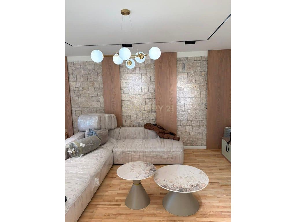 KOPSHTI BOTANIK, APARTAMENT 2+1+2+PARKIM PER QIRA 3