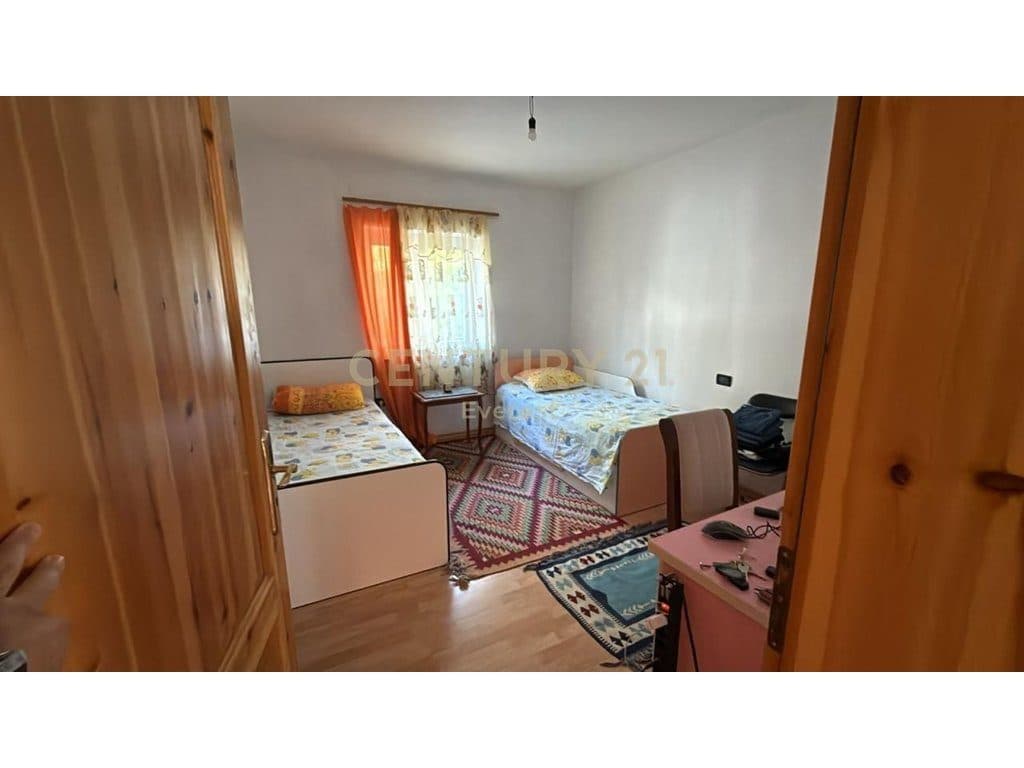 KRUJE, APARTMENT 3+1 FOR SALE