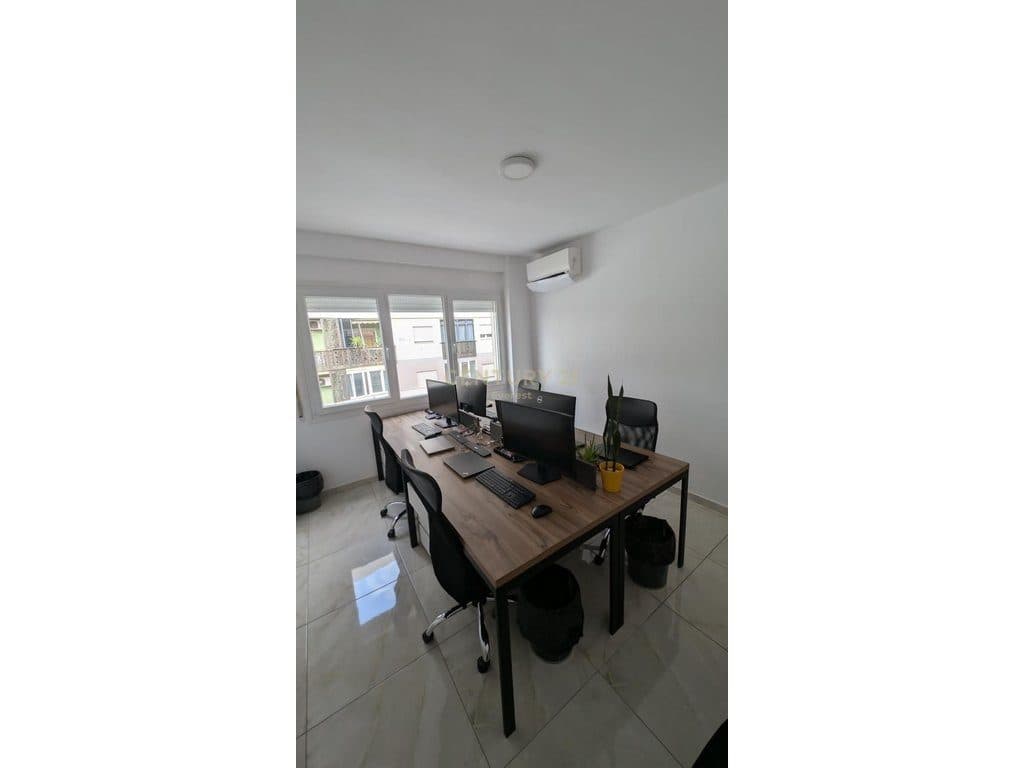 ZOGU I ZI, OFFICE FOR RENT
