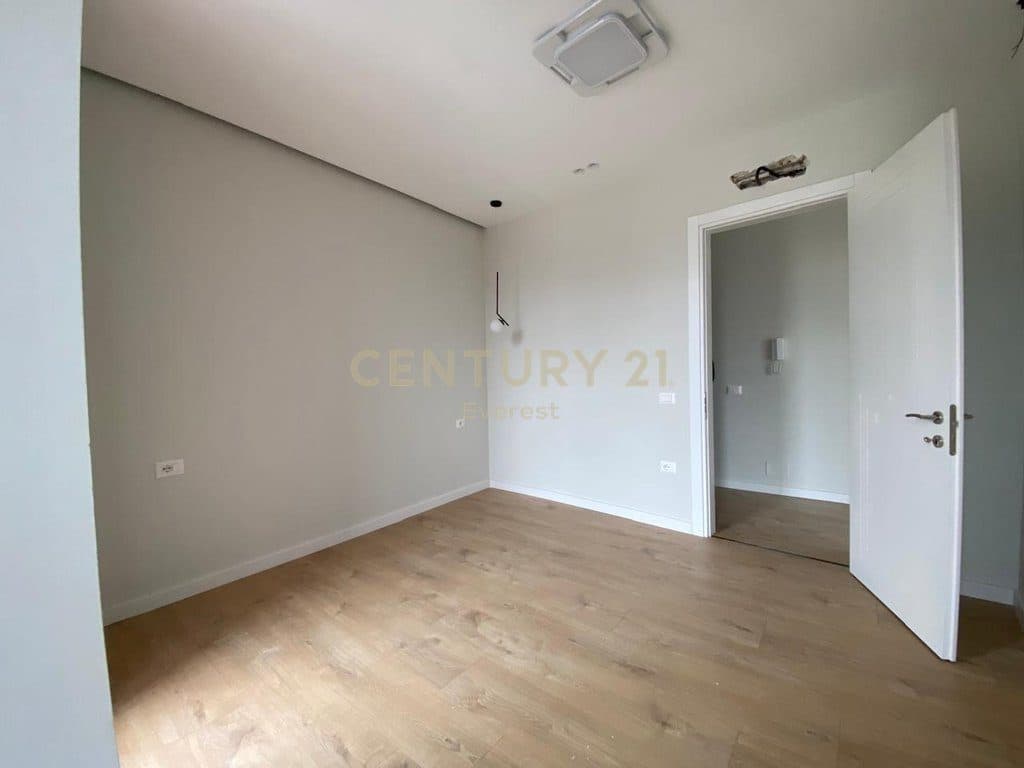 RRUGA SIRI KODRA, APARTAMENT 1+1 ME QIRA 4
