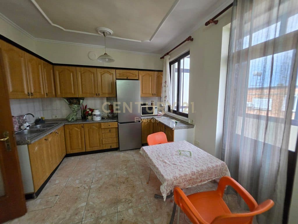 MINE PEZA, APARTAMENT 2+1 PER QIRA 4