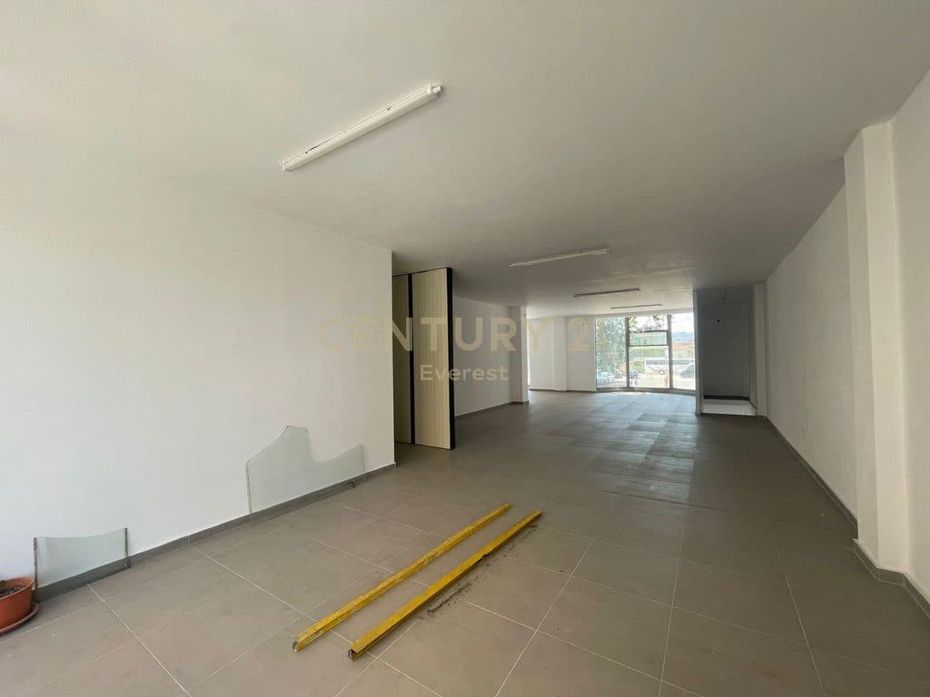 DRITAN HOXHA STREET, OFFICE SPACE TO RENT 4